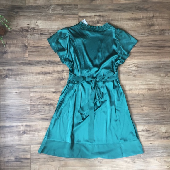 NWT - BCBGMaxAzria Silk Green Dress M - Picture 5 of 13